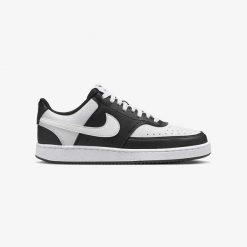 Sneakers Nike Court Vision Lo 001 białe czarne. Czarne buty sportowe męskie Nike, bez wzorów, ze skóry, bez zapięcia, do koszykówki, Nike Court. Za 338.36 zł.