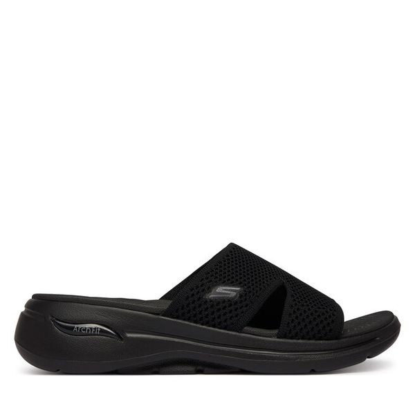 Klapki Skechers. Czarne klapki damskie Skechers, bez wzorów, bez obcasa, bez zapięcia. Za 200.99 zł.