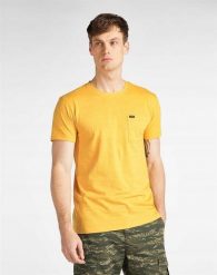 LEE ULTIMATE POCKET TEE MĘSKI T-SHIRT GOLDEN YELLOW L66JWTNF 112116509. Żółte t-shirty męskie Lee, l, bez wzorów, bez kołnierzyka, bez ramiączek. Za 69.99 zł.
