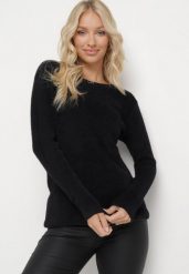 Czarny Sweter z Puchatej Dzianiny Valen. Czarne swetry nierozpinane damskie Born2be, na zimę, m, bez wzorów, z dzianiny, bez kołnierzyka, bez ramiączek. Za 84.99 zł.