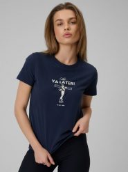 4F T-shirt regular z nadrukiem damski - granatowy S. Niebieskie t-shirty damskie 4F, s, bez wzorów, z bawełny, bez kołnierzyka, bez ramiączek. Za 49.99 zł.