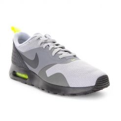 Buty do biegania męskie Nike Air Max Tavas. Szare buty sportowe męskie Nike, bez wzorów, z materiału, bez zapięcia, do biegania, nike air max. Za 513.00 zł.