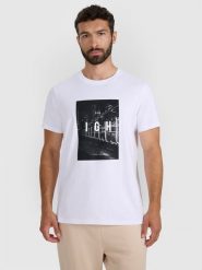 4F T-shirt regular z nadrukiem męski - biały M. Białe t-shirty męskie 4F, m, bez wzorów, z bawełny, bez kołnierzyka, bez ramiączek. Za 69.99 zł.