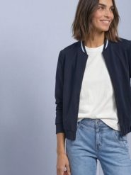 Street One bluza z kapturem Kobiety Modal niebieski, 42. Niebieskie bluzy damskie Street One, bez wzorów, sportowe, bez ramiączek, z kapturem. Za 299.95 zł.