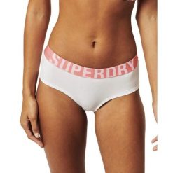 Majtki damskie Superdry Large Logo Hipster figi. Białe majtki damskie Superdry, z bawełny. W wyprzedaży za 49.00 zł.