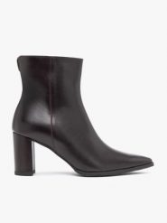 Bordowe wyższe botki na słupku. Czerwone botki damskie Ryłko, bez wzorów, ze skóry, eleganckie, bez obcasa, na obcasie, bez zapięcia. Za 549.99 zł.