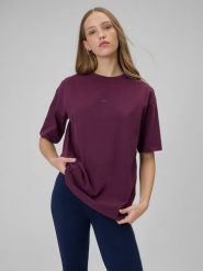 4F T-shirt loose gładki damski - burgundowy XL. Czerwone t-shirty damskie 4F, xl, bez wzorów, z bawełny, bez kołnierzyka, bez ramiączek. Za 59.99 zł.
