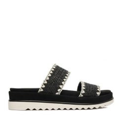 Klapki Remonte. Czarne klapki damskie Remonte, bez wzorów, bez obcasa, bez zapięcia. Za 349.99 zł.