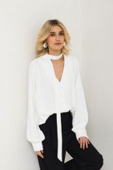 KOSZULA NATALIE BIAŁA L - Flawless. Białe koszule damskie Flawless, l, bez wzorów, ze skóry, eleganckie, bez kołnierzyka, bez ramiączek. Za 493.00 zł.
