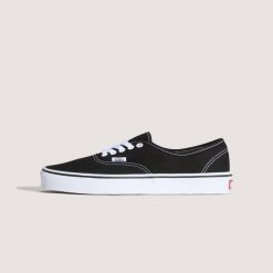 Buty sneakers Vans Authentic czarne. Czarne buty sportowe męskie Vans, bez wzorów, bez zapięcia, vans authentic. Za 317.25 zł.