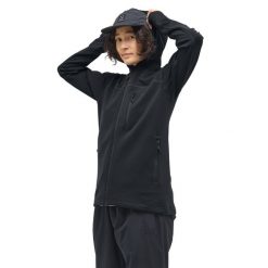 Damska kurtka turystyczna z kapturem Haglöfs Rosson Mid. Czarne kurtki sportowe damskie Haglöfs, bez wzorów, bez ramiączek, z kapturem, trekkingowe. Za 542.30 zł.