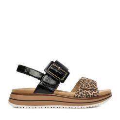 Sandały Remonte. Czarne sandały damskie Remonte, bez wzorów, bez obcasa, na płaskiej podeszwie, bez zapięcia. Za 379.99 zł.