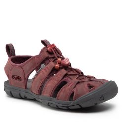Sandały Keen. Czerwone sandały damskie Keen, bez wzorów, bez obcasa, bez zapięcia. Za 539.99 zł.
