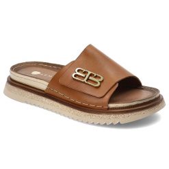 Brązowe Klapki Armodo Modne Obuwie Damskie. Brązowe klapki damskie Armodo, na lato, bez wzorów, ze skóry, eleganckie, bez obcasa, bez zapięcia. Za 229.00 zł.