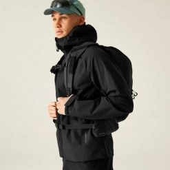Kurtka narciarska Dare 2B Roving III. Czarne kurtki sportowe męskie Dare 2B, l, bez wzorów, z materiału, z kapturem, narciarskie. Za 567.00 zł.