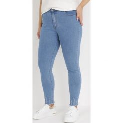 Niebieskie Jeansy Ampenope. Niebieskie jeansy damskie Born2be, bez wzorów, z jeansu, eleganckie, długie. Za 69.99 zł.