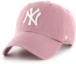 New York Clean Up Lifestyle Czapka baseballowa - Regulowana - Malwowy. Fioletowe czapki damskie 47 Brand, bez wzorów, z bawełny. Za 142.34 zł.