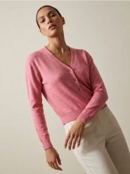 Klasyczny kardigan zapinany na guziki - różowy. Czerwone kardigany damskie Sinsay, l, bez wzorów, klasyczne, bez kołnierzyka. Za 39.99 zł.