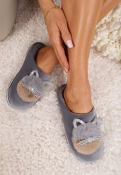 Szare Kapcie Futrzane z Kotkiem Rirovi. Szare szlafroki damskie Born2be, z aplikacjami, z dresówki, bez ramiączek, bez kaptura. Za 29.99 zł.