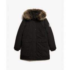 Parka z sztucznego futra damska Superdry Everest. Czarne parki damskie Superdry, na zimę, bez wzorów, bez kaptura. Za 798.15 zł.