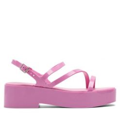 Sandały Jenny Fairy. Czerwone sandały damskie Jenny Fairy, bez wzorów, bez obcasa, na płaskiej podeszwie, bez zapięcia. Za 139.99 zł.