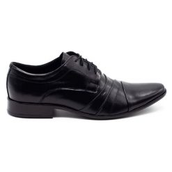 Lukas Buty męskie wizytowe 201 czarne. Czarne buty wizytowe męskie bez wzorów, ze skóry, bez obcasa, bez zapięcia. Za 367.89 zł.