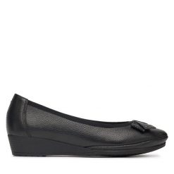 Baleriny Go Soft. Czarne balerinki damskie GO SOFT, bez wzorów, bez obcasa, bez zapięcia. Za 159.99 zł.