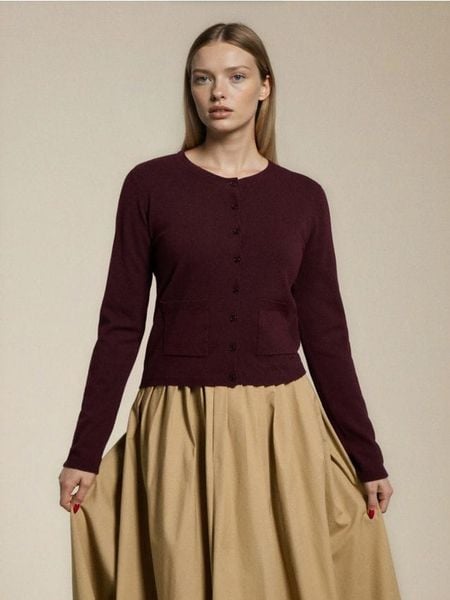 Kardigan z domieszką wełny i wiskozy - bordowy. Czerwone kardigany damskie Sinsay, l, bez wzorów, z wełny, bez kołnierzyka. Za 39.99 zł.