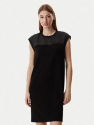 KARL LAGERFELD Sukienka codzienna B2W13033 Czarny Regular Fit. Czarne sukienki damskie KARL LAGERFELD, na co dzień, xl, bez wzorów, z syntetyku, bez kołnierzyka, bez ramiączek, proste. Za 779.99 zł.