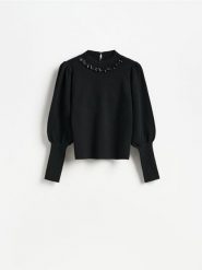 Sweter z domieszką wełny - czarny. Czarne swetry nierozpinane damskie Reserved, l, bez wzorów, z dzianiny, bez kołnierzyka, bez ramiączek. Za 139.99 zł.