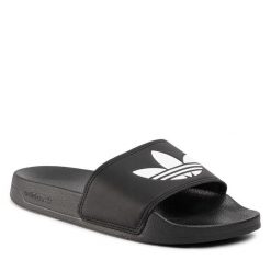 Klapki adidas. Czarne klapki damskie Adidas, bez wzorów, sportowe, bez obcasa, bez zapięcia. Za 139.99 zł.