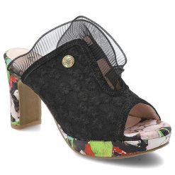 Czarne Klapki Laura Vita Eleganckie Obuwie Damskie. Czarne klapki damskie Laura Vita, bez wzorów, z koronki, eleganckie, bez obcasa, na obcasie, bez zapięcia. Za 279.00 zł.