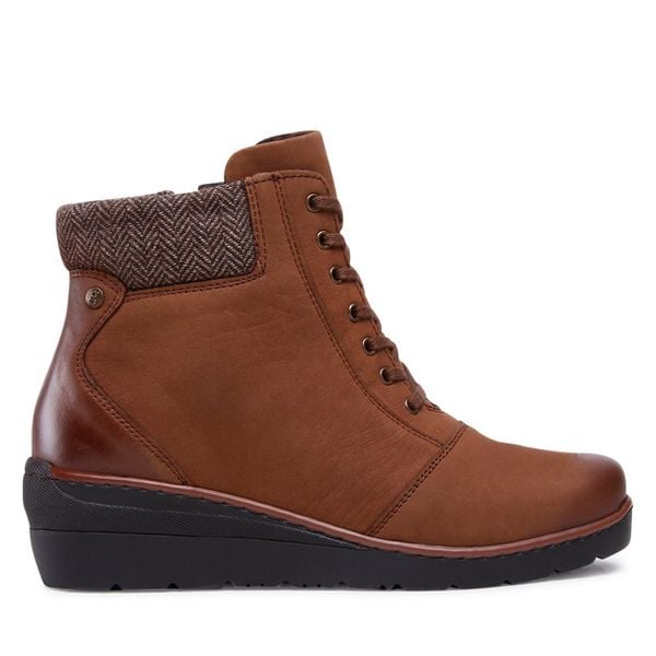 Trzewiki Go Soft. Brązowe botki damskie GO SOFT, bez wzorów, bez obcasa, na koturnie, bez zapięcia. Za 169.99 zł.