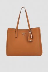 GUESS Brązowa shopperka damska Meridian Girlfriend. Brązowe shopperki damskie Guess, z aplikacjami, ze skóry ekologicznej, bez dodatków. W wyprzedaży za 344.99 zł.