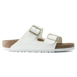 Klapki damskie Birkenstock Arizona BF (1005294). Czerwone klapki damskie Birkenstock, bez wzorów, młodzieżowe, bez obcasa, bez zapięcia. Za 399.99 zł.