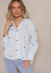 Jasnoniebieska Bawełniana Koszula w Serca Elearose. Niebieskie koszule damskie Renee, l, bez wzorów, z bawełny, eleganckie, bez kołnierzyka, bez ramiączek. Za 54.99 zł.