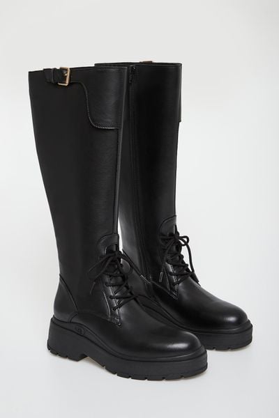 Kozaki skórzane LIU JO. Kozaki damskie Liu Jo, bez wzorów, bez obcasa, bez zapięcia. W wyprzedaży za 671.30 zł.