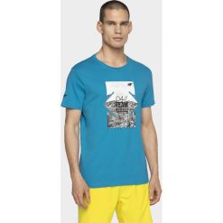 T-shirt męski TSM013 - niebieski. Niebieskie t-shirty męskie 4F, m, bez wzorów, z bawełny, bez kołnierzyka, bez ramiączek. W wyprzedaży za 34.99 zł.