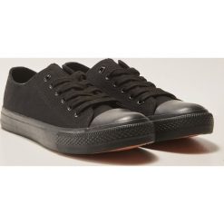 Trampki - Czarny. Czarne trampki i tenisówki damskie House, bez wzorów, bez zapięcia. Za 69.99 zł.