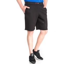 Armani Exchange Szorty Czarny. Czarne szorty męskie Armani Exchange, bez wzorów, z elastanu. Za 524.95 zł.