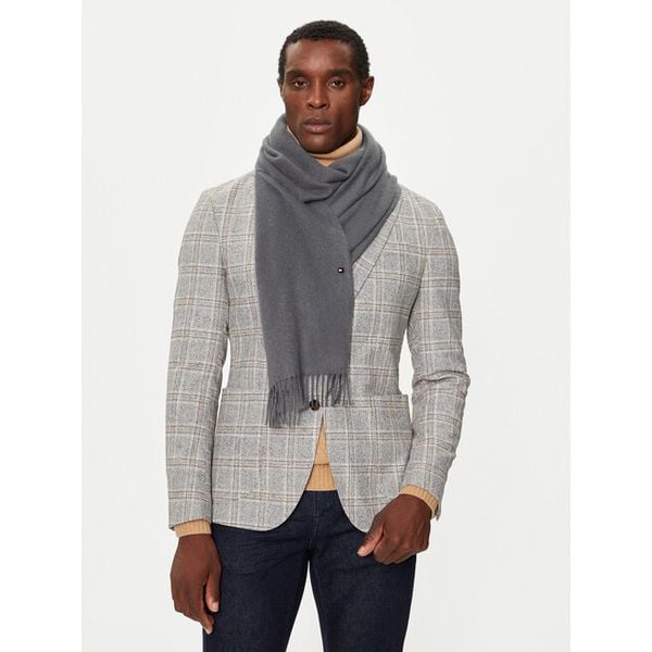Szalik Tommy Hilfiger. Szare szaliki męskie Tommy Hilfiger, bez wzorów. Za 749.99 zł.