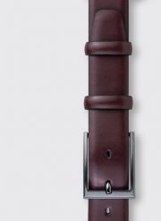 PAKO LORENTE – Klasyczny skórzany pasek w kolorze bordowym. Czerwone paski męskie Pako Lorente, ze skóry, eleganckie. Za 69.99 zł.