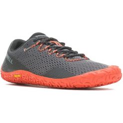 Buty sportowe dla mężczyzn Merrell VAPRO GLOVE. Brązowe buty sportowe męskie Merrell, bez wzorów, bez zapięcia, do biegania. Za 499.98 zł.