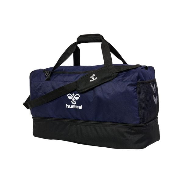 Torba sportowa Hummel Core 2.0 W. Sc. Czarne torby na ramię męskie Hummel, bez wzorów, na ramię. W wyprzedaży za 180.55 zł.