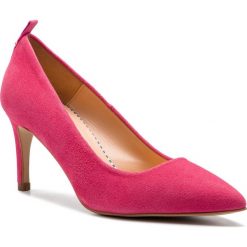 Szpilki GANT - Betty 18523335 Watermelon Red G520. Czerwone szpilki damskie GANT, bez wzorów, z materiału, bez obcasa, na obcasie, bez zapięcia. W wyprzedaży za 359.00 zł.