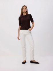 Sweter polo z wełną - brązowy. Brązowe swetry nierozpinane damskie Reserved, l, bez wzorów, z dzianiny, bez kołnierzyka, bez ramiączek. Za 119.99 zł.