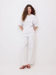 Jeansy barrel leg - złamana biel. Jeansy damskie Reserved, bez wzorów, z bawełny. Za 199.99 zł.