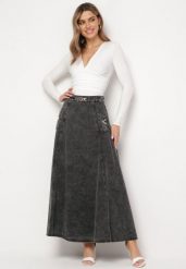 Czarna Bawełniana Spódnica Jeansowa Maxi Rozkloszowana z Łańcuszkiem Zallire. Czarne spódnice damskie Born2be, m, bez wzorów, z bawełny, boho, maxi, rozkloszowane. Za 189.99 zł.