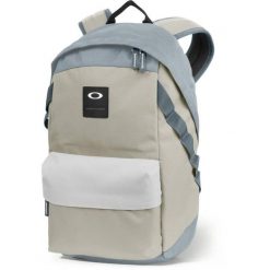 Plecak miejski Oakley Holbrook szary 20 L. Szare plecaki męskie Oakley, bez wzorów, sportowe. Za 102.00 zł.
