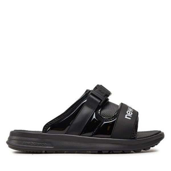 Klapki New Balance. Czarne klapki damskie New Balance, bez wzorów, bez obcasa, bez zapięcia. Za 149.99 zł.